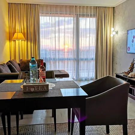 Royal Premium Residence- Sunny
