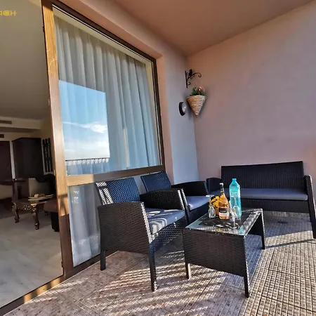 Апартаменты Royal Premium Residence- Sunny *
