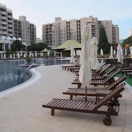 Апартаменты Royal Premium Residence- Sunny